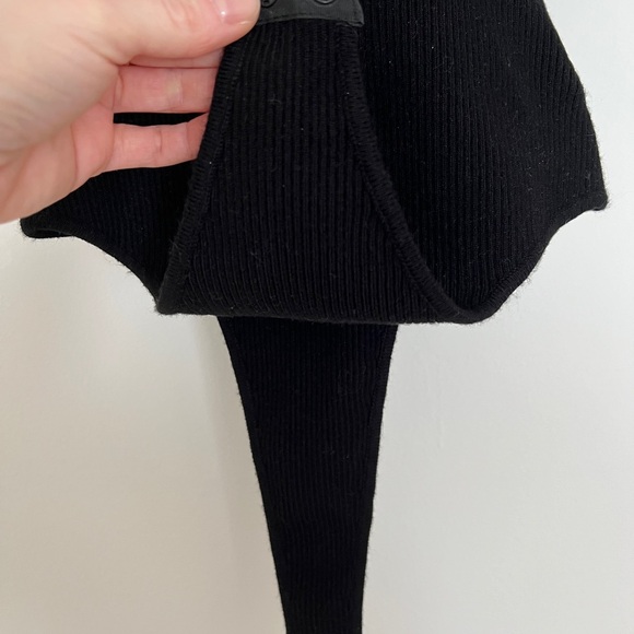 Turtleneck sleeveless bodysuit - Picture 4 of 4